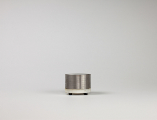 B.0.04 Metal weight with plastic edge